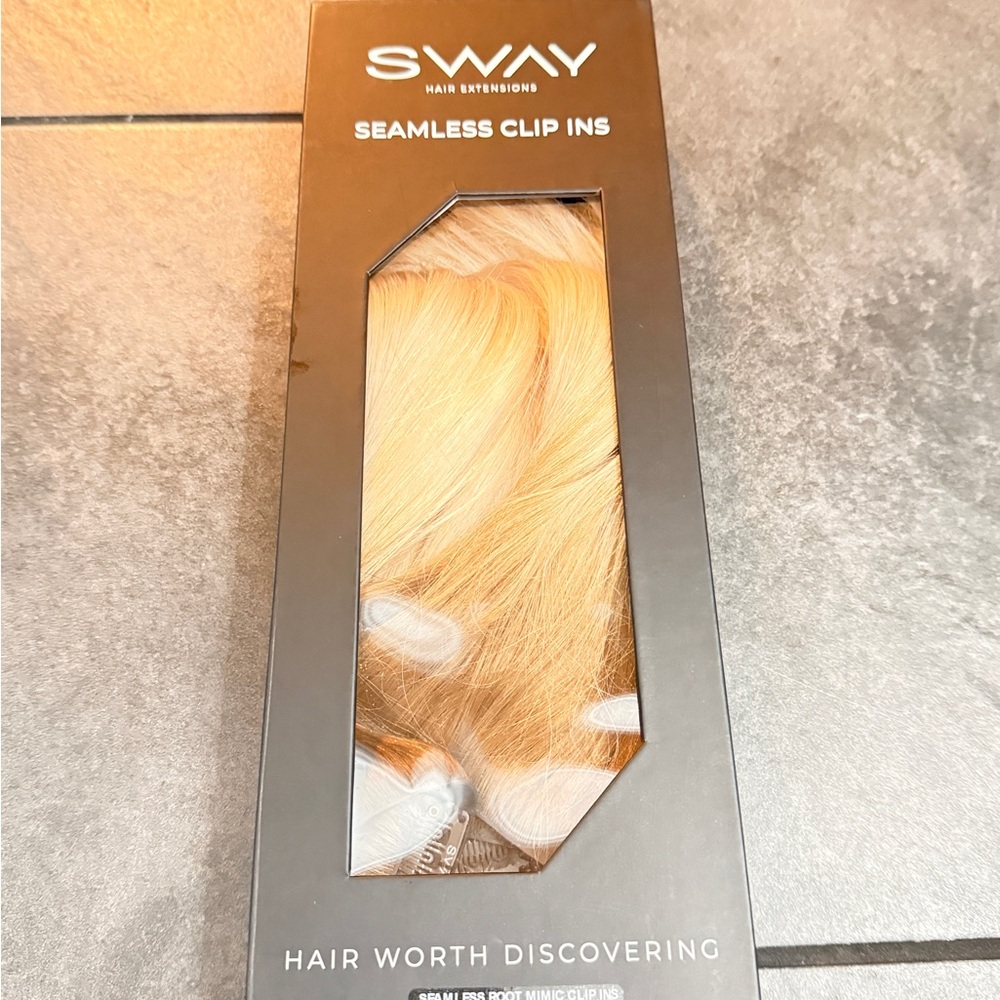 Seamless Clip-In Hair Extensions - Blonde